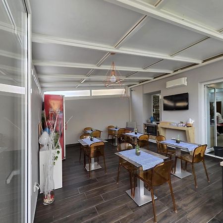 Regina Margherita Suite Napels Buitenkant foto
