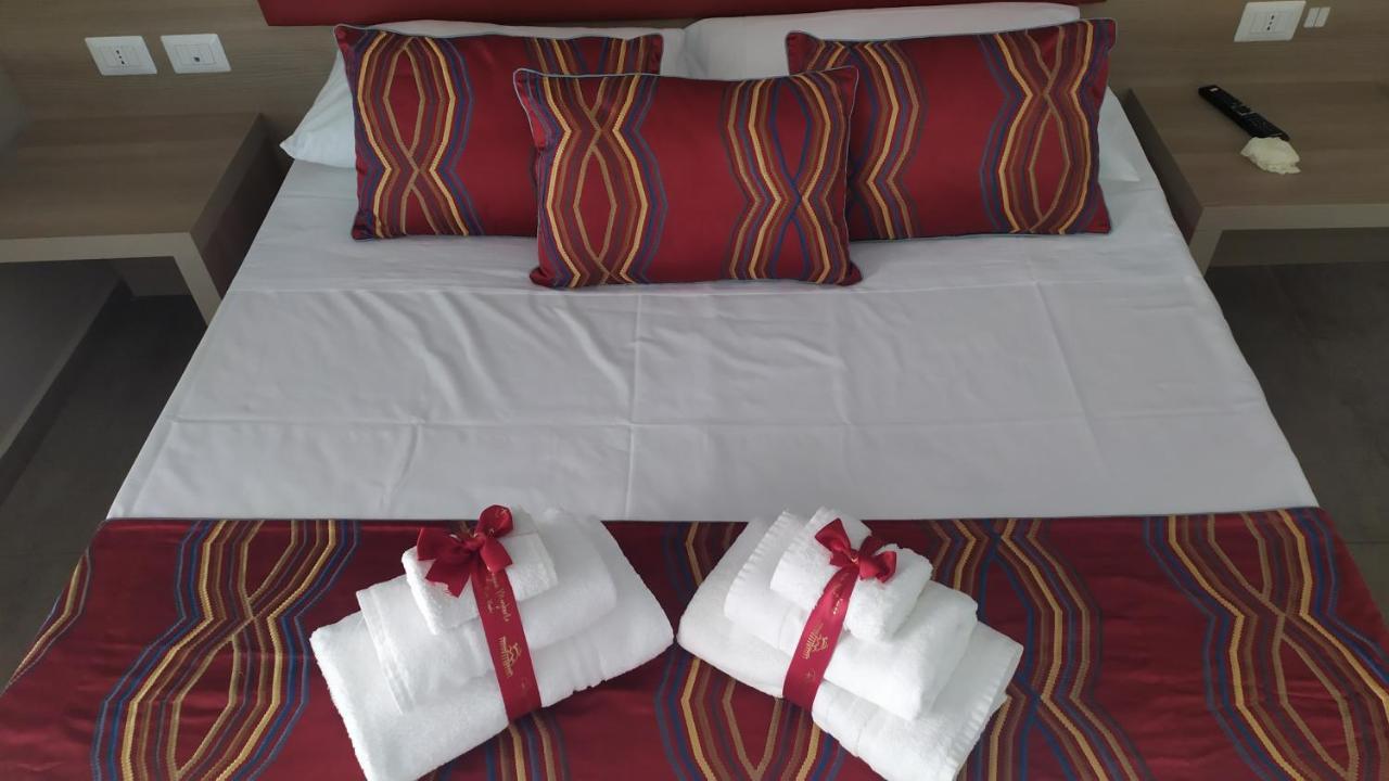 Regina Margherita Suite Napels Buitenkant foto