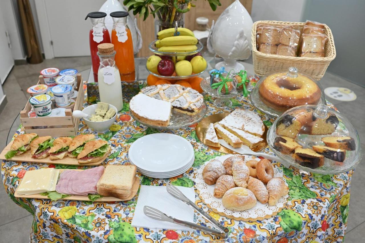 Regina Margherita Suite Napels Buitenkant foto