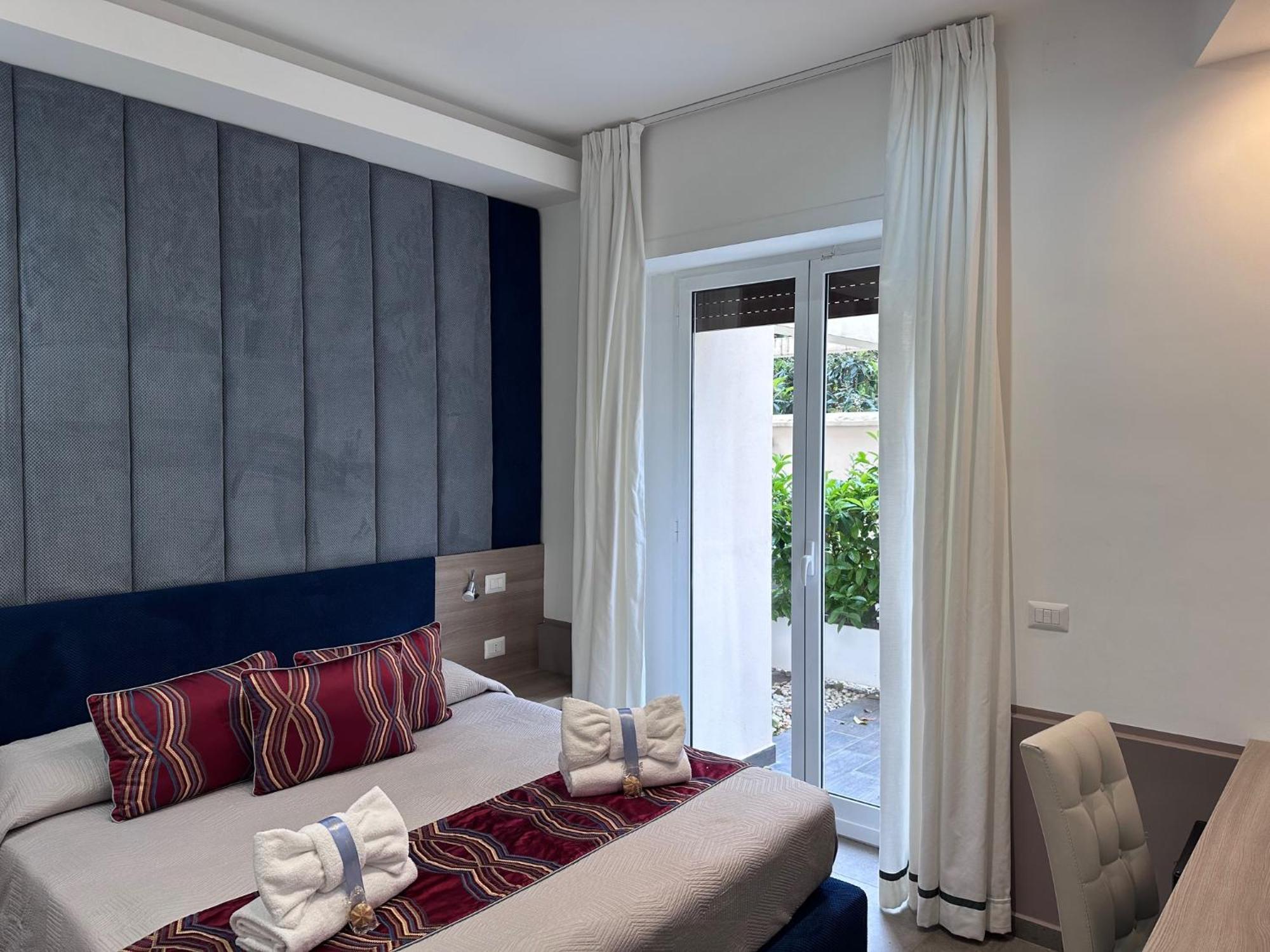 Regina Margherita Suite Napels Buitenkant foto