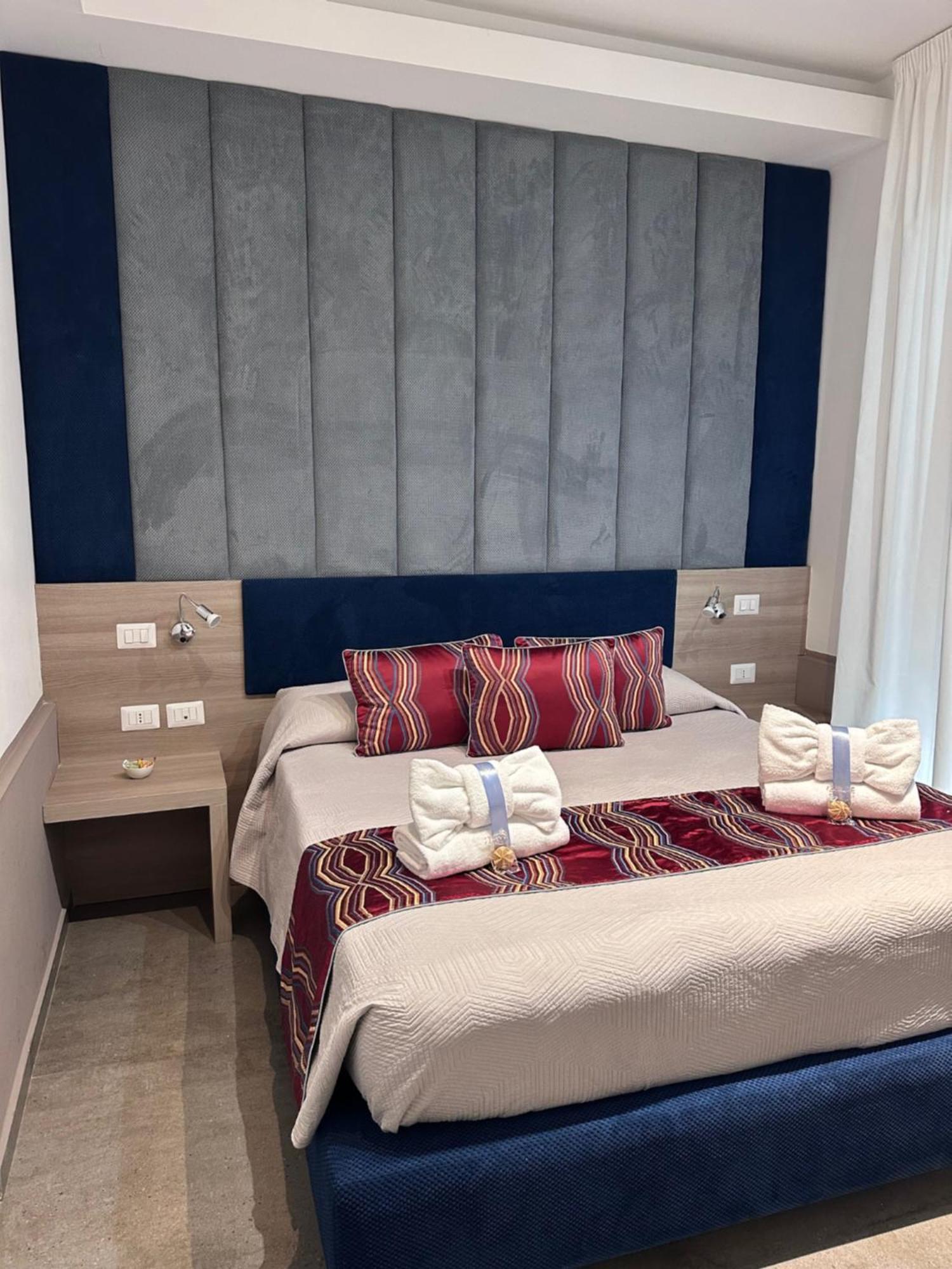 Regina Margherita Suite Napels Buitenkant foto